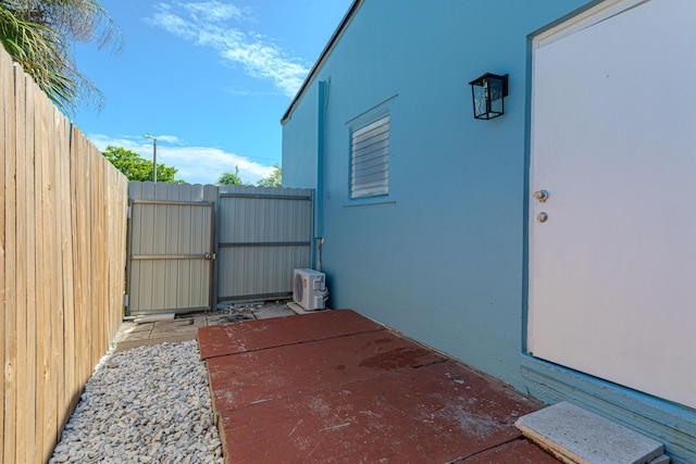 1715 12th Ave N, Lake Worth Beach, FL 33460 - view of patio / terrace featuring a gate
