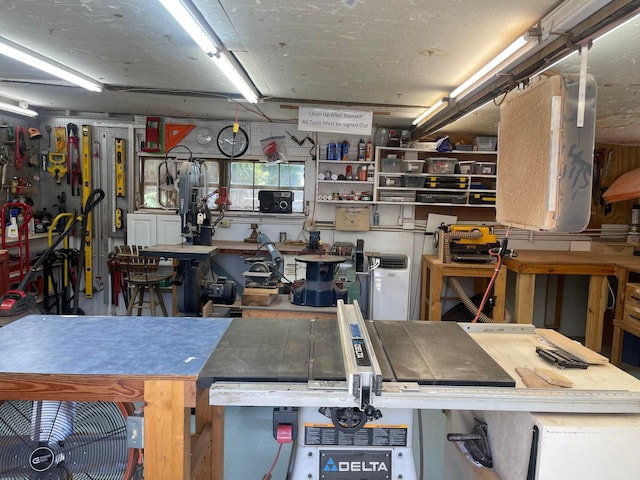 1950 SW Palm City Rd Unit 8302, Stuart, FL 34994 - garage featuring a workshop area