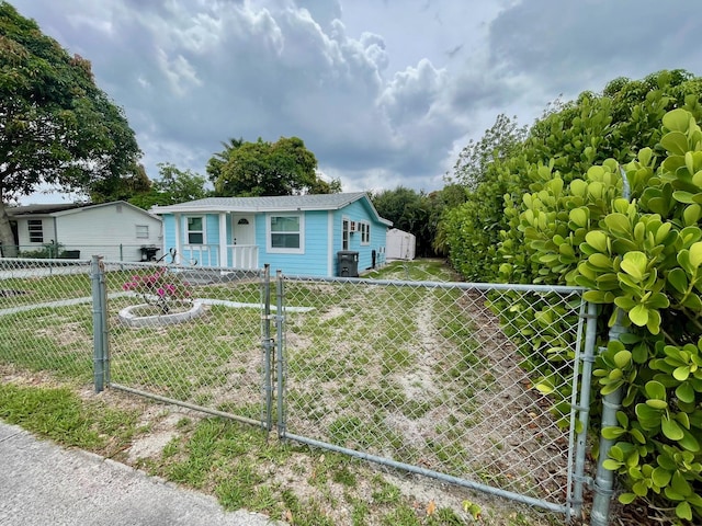 2618 Nokomis Ave, West Palm Beach, FL 33409 - single story home featuring a gate