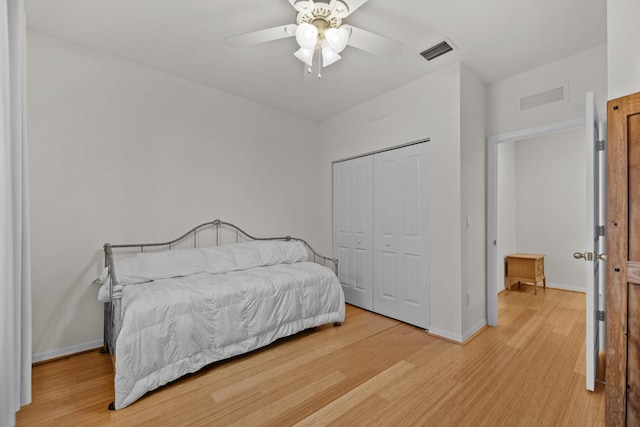 474 Francesca Ridge Rd, Boynton Beach, FL 33435 - bedroom featuring wood finished floors, baseboards, a closet, and ceiling fan