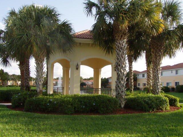 7359 Briella Dr, Boynton Beach, FL 33437 - view of property's community featuring a yard