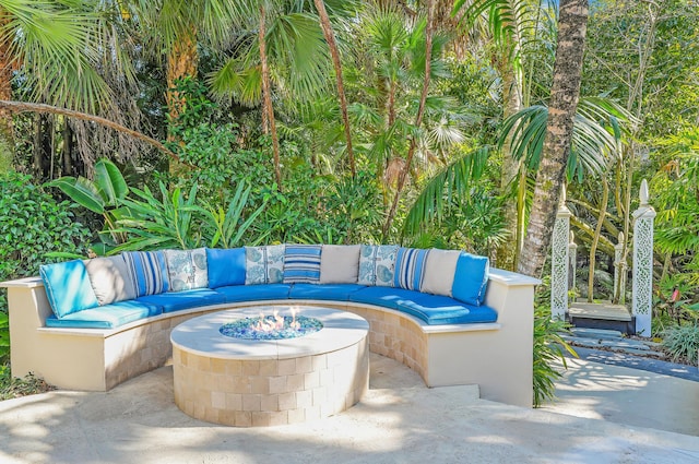 6000 Eagles Nest Dr, Jupiter, FL 33458 - view of patio featuring an outdoor living space with a fire pit