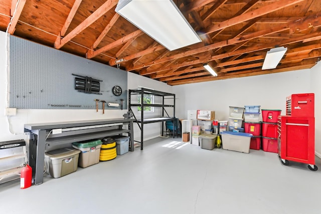 522 Evergreen Dr, Lake Park, FL 33403 - garage with a workshop area