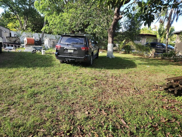 12845 NE 4th Ave, North Miami, FL 33161 - view of grassy yard