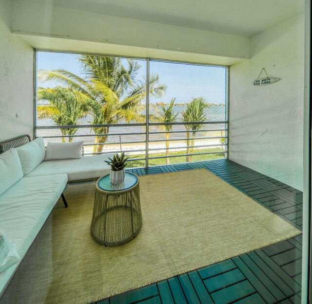 1428 S Lakeside Dr Unit 31, Lake Worth Beach, FL 33460 - sunroom / solarium featuring healthy amount of natural light