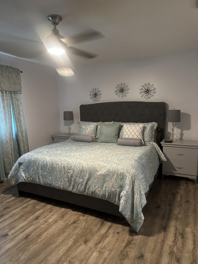 1583 SW Harbour Isles Cir Unit 57, Port Saint Lucie, FL 34986 - bedroom with wood finished floors and ceiling fan