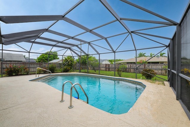 858 SE Roulette Ln, Port Saint Lucie, FL 34983 - view of pool featuring a patio and glass enclosure