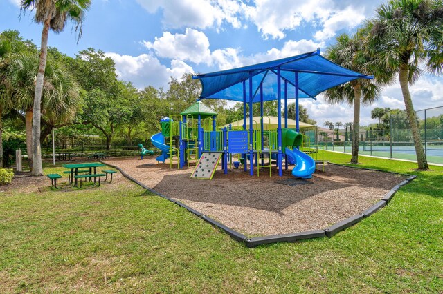 256 Coconut Pt, Jupiter, FL 33458 - view of community playground