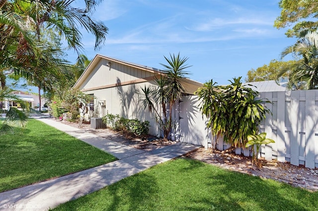 8912 Thumbwood Cir Unit C, Boynton Beach, FL 33436 - view of side of home