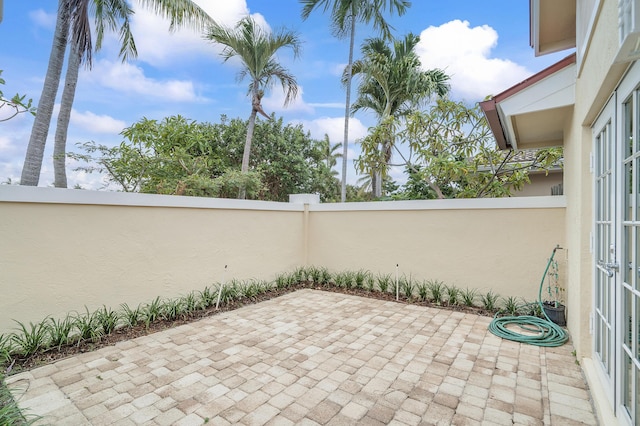 1948 Coco Palm Pl, Lauderdale By The Sea, FL 33062 - view of patio / terrace