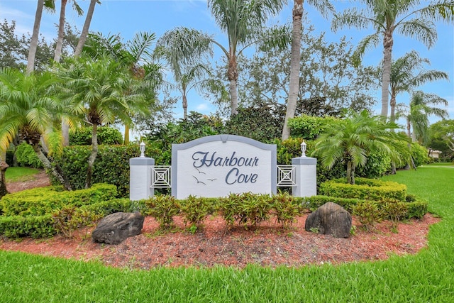9066 Bay Harbour Cir, West Palm Beach, FL 33411 - view of community sign