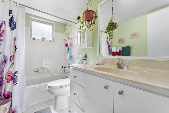 2161 NE 1st Ct Unit 101, Boynton Beach, FL 33435 - full bathroom with vanity, shower / bath combination with curtain, toilet, and tile patterned floors
