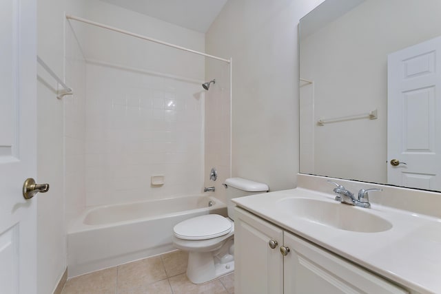 128 W Thatch Palm Cir, Jupiter, FL 33458 - full bath featuring toilet, vanity, shower / washtub combination, and tile patterned flooring