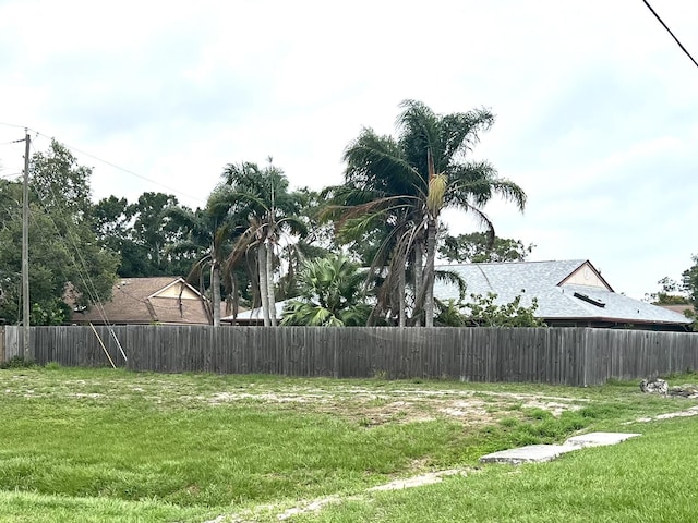 125 Capri Ave, Sebastian, FL 32958 - view of yard