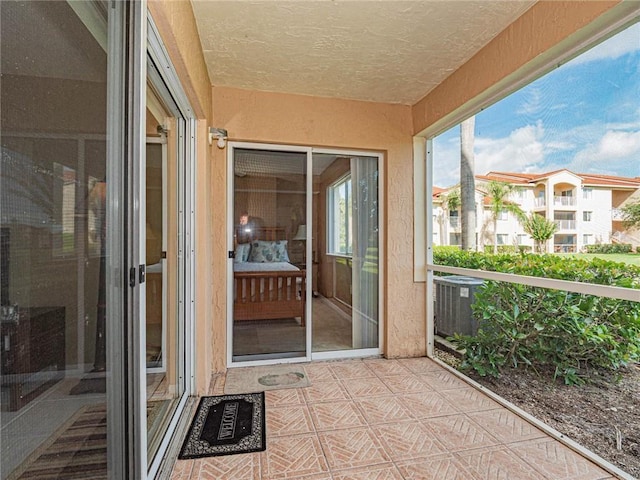 1590 S 42nd Cir Unit 106, Vero Beach, FL 32967 - view of unfurnished sunroom