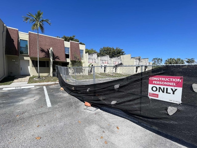 8921 Palm Tree Ln Unit 8921, Pembroke Pines, FL 33024 - view of uncovered parking lot