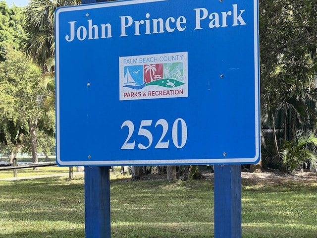 2020 Lake Osborne Dr Unit 10, Lake Worth, FL 33461 - exterior view