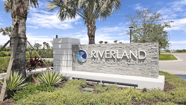 13439 SW River Rock Rd, Port Saint Lucie, FL 34987 - view of community sign