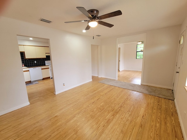 510 N 5th St, Lantana, FL 33462 - unfurnished room featuring light wood-type flooring, ceiling fan, baseboards, and recessed lighting