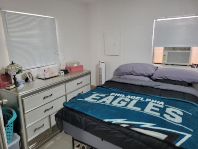 510 N 5th St, Lantana, FL 33462 - bedroom featuring cooling unit