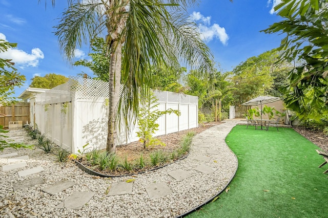2135 NE 4th Way, Boca Raton, FL 33431 - view of yard