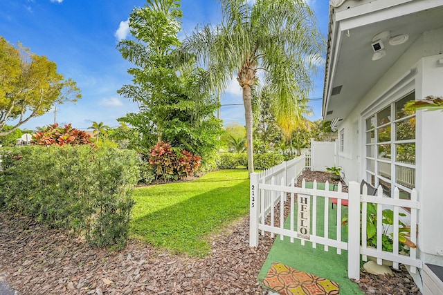 2135 NE 4th Way, Boca Raton, FL 33431 - view of yard