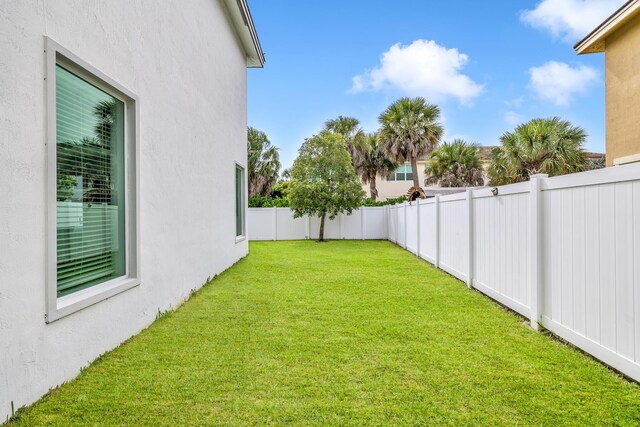 4340 Lago Dr, Deerfield Beach, FL 33064 - view of yard