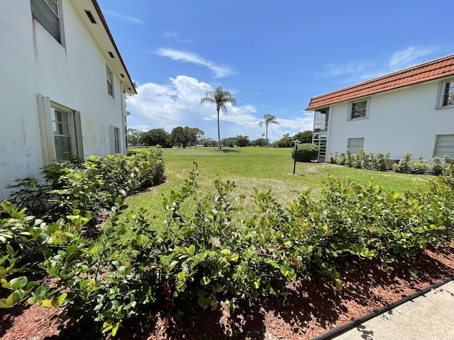 1225 NW 21st St NW Unit 15-1505, Stuart, FL 34994 - view of grassy yard