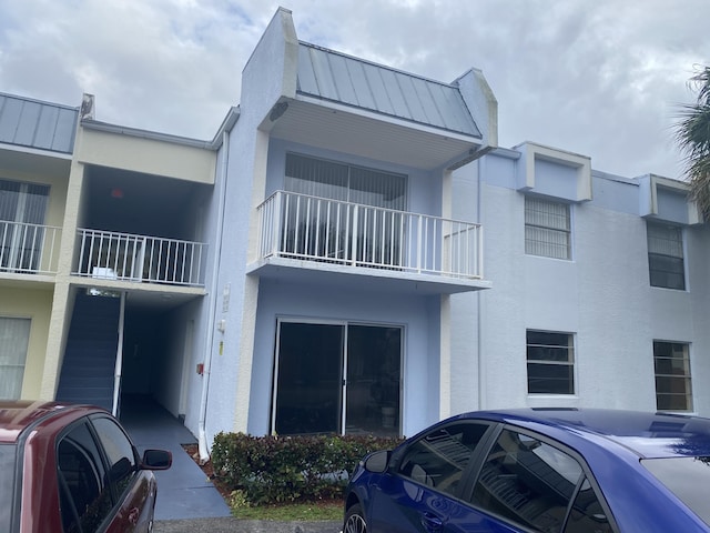 405 W Executive Center Dr Unit 208, West Palm Beach, FL 33401 - view of building exterior