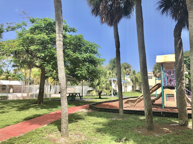 405 W Executive Center Dr Unit 208, West Palm Beach, FL 33401 - view of community playground