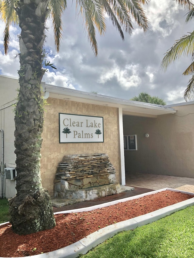 405 W Executive Center Dr Unit 208, West Palm Beach, FL 33401 - view of community / neighborhood sign