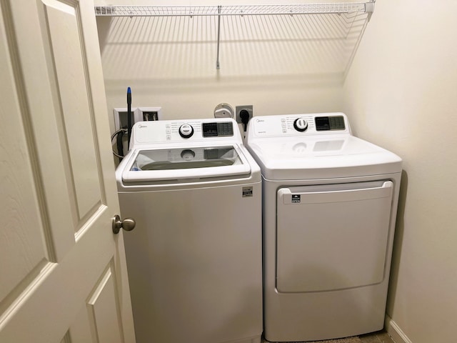 10789 SW Cremona Way, Port Saint Lucie, FL 34987 - laundry room featuring independent washer and dryer