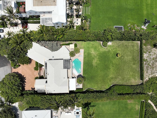 143 E Inlet Dr, Palm Beach, FL 33480 - aerial view of a pool