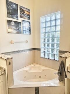 344 NW Stratford Ln, Port Saint Lucie, FL 34983 - bathroom featuring a jetted tub