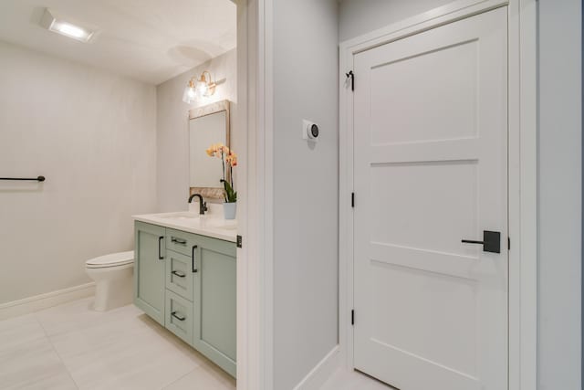 438 River Edge Rd, Jupiter, FL 33477 - bathroom with vanity, baseboards, and toilet