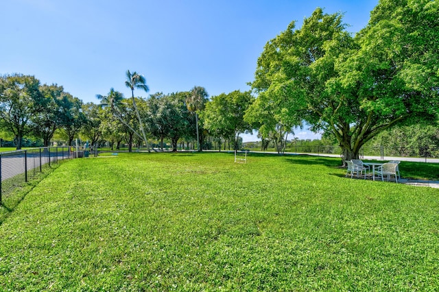 438 River Edge Rd, Jupiter, FL 33477 - view of yard with view of scattered trees