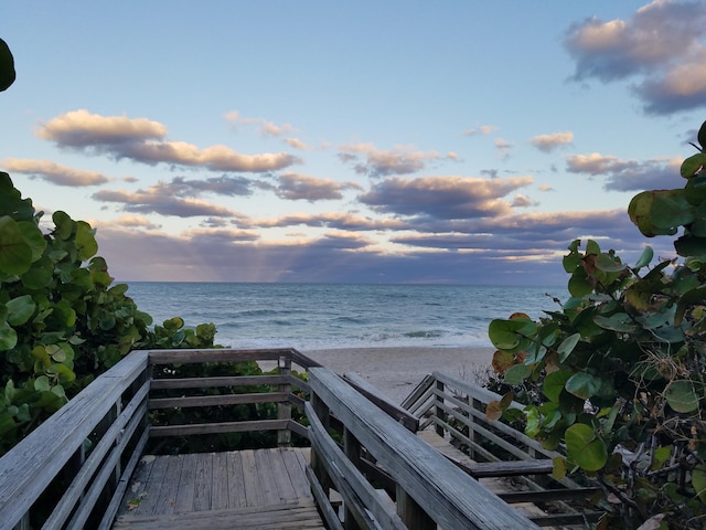 438 River Edge Rd, Jupiter, FL 33477 - water view with local beach