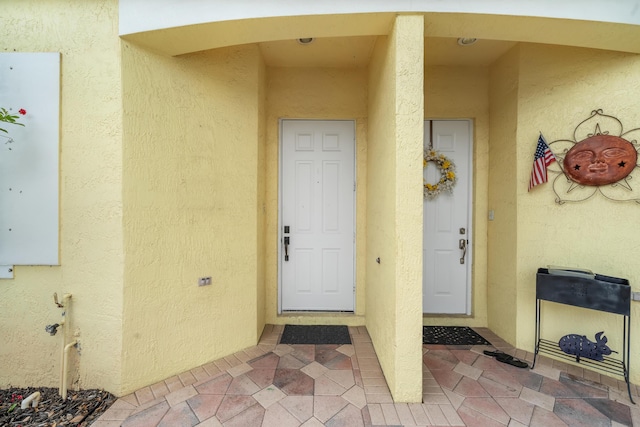 5554 Boynton Gardens Dr, Boynton Beach, FL 33437 - entrance to property with stucco siding