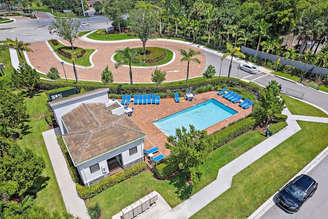 6825 Pointe Of Woods Dr, West Palm Beach, FL 33413 - bird's eye view of a pool