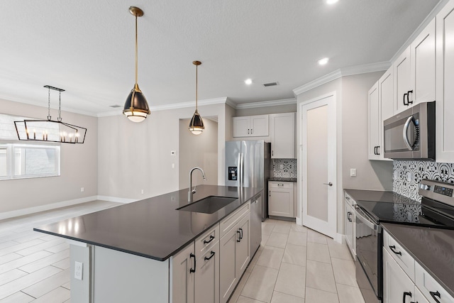 6825 Pointe Of Woods Dr, West Palm Beach, FL 33413 - kitchen with stainless steel appliances, dark countertops, a sink, decorative backsplash, and recessed lighting