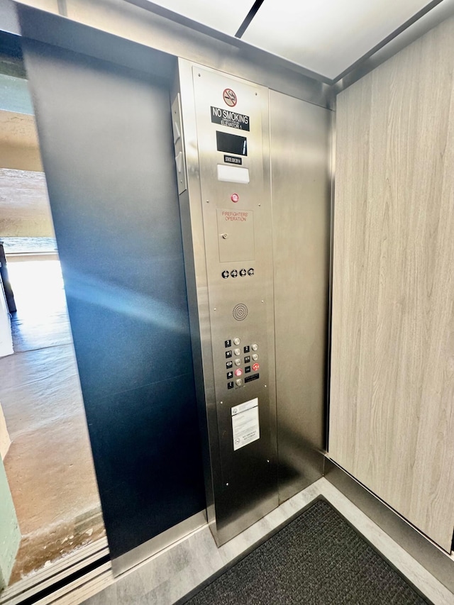 200 Village Green Cir E Unit 102, Palm Springs, FL 33461 - view of elevator