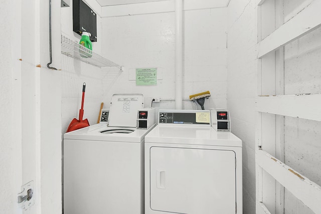 2600 SE Ocean Blvd Unit S15, Stuart, FL 34996 - community laundry with separate washer and dryer