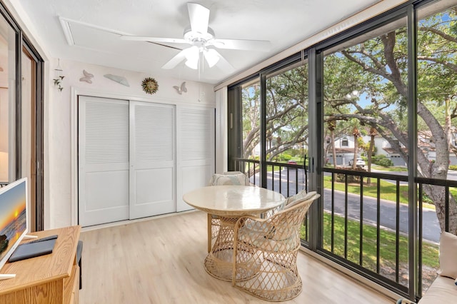 5414 Venetia Ct Unit G, Boynton Beach, FL 33437 - sunroom / solarium featuring ceiling fan and wood finished floors
