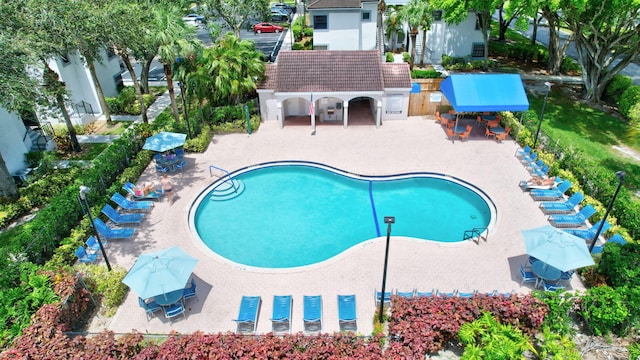 5414 Venetia Ct Unit G, Boynton Beach, FL 33437 - community pool with a patio
