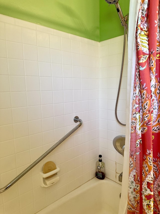 3595 SW 19th St, Okeechobee, FL 34974 - full bath with shower / bathtub combination with curtain