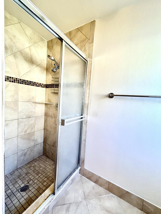 6404 Moonstone Way, Delray Beach, FL 33484 - bathroom with a shower stall
