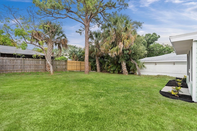 677 NE Alice St, Jensen Beach, FL 34957 - view of yard
