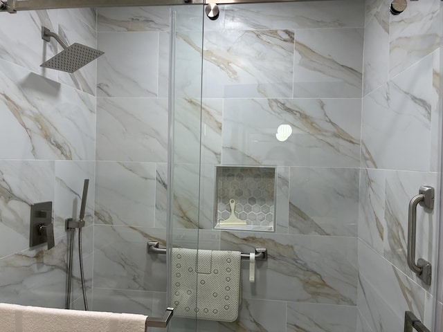 5178 Privet Pl Unit D, Delray Beach, FL 33484 - full bath with tiled shower