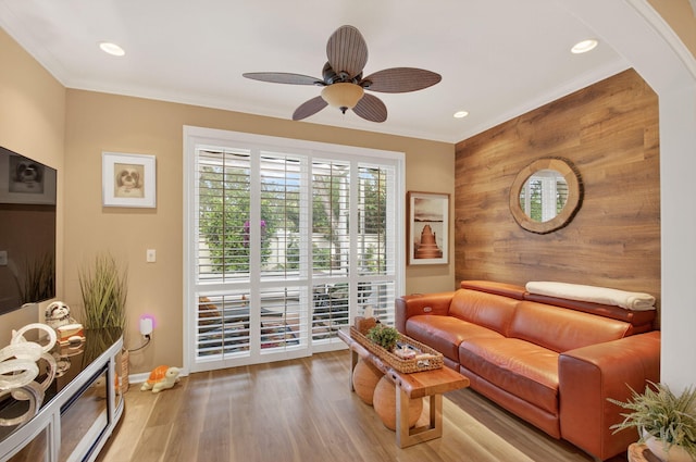 12562 Crystal Pointe Dr Unit B, Boynton Beach, FL 33437 - living area with baseboards, ceiling fan, ornamental molding, wood finished floors, and recessed lighting