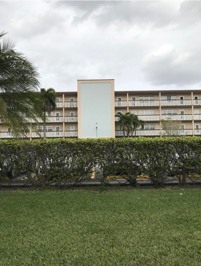 413 Southampton A, West Palm Beach, FL 33417 - view of apartment building / complex